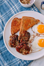Load image into Gallery viewer, Spicy Breakfast Sausage